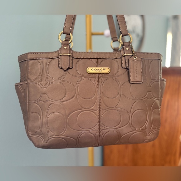 COACH Gallery Embossed C Leather Tote Copper - Picture 3 of 12
